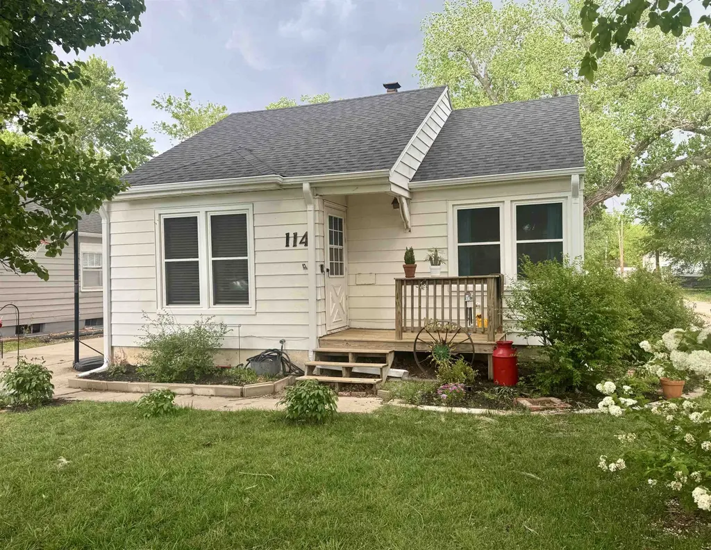 114 N Olivette St