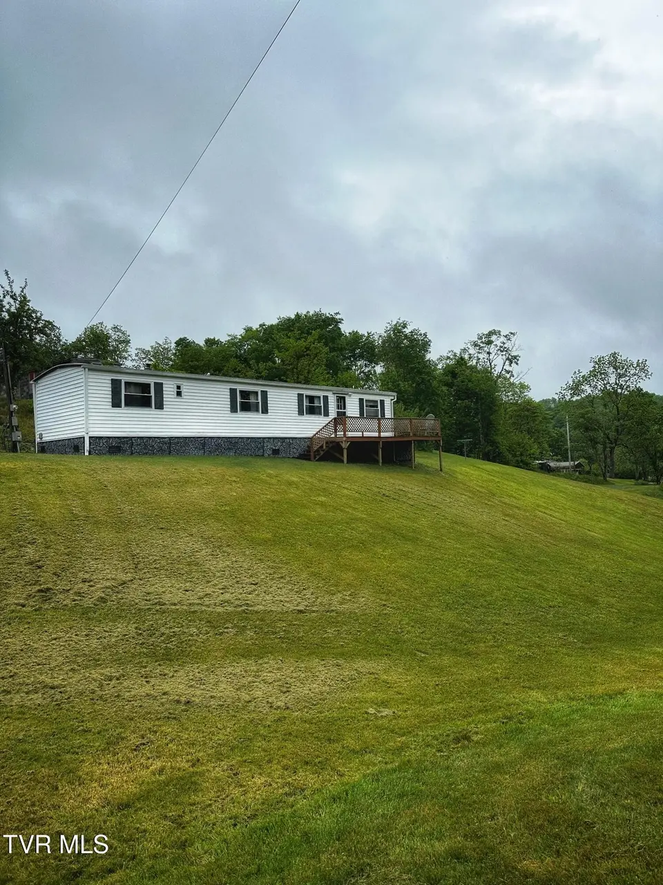 40 Earls Ln