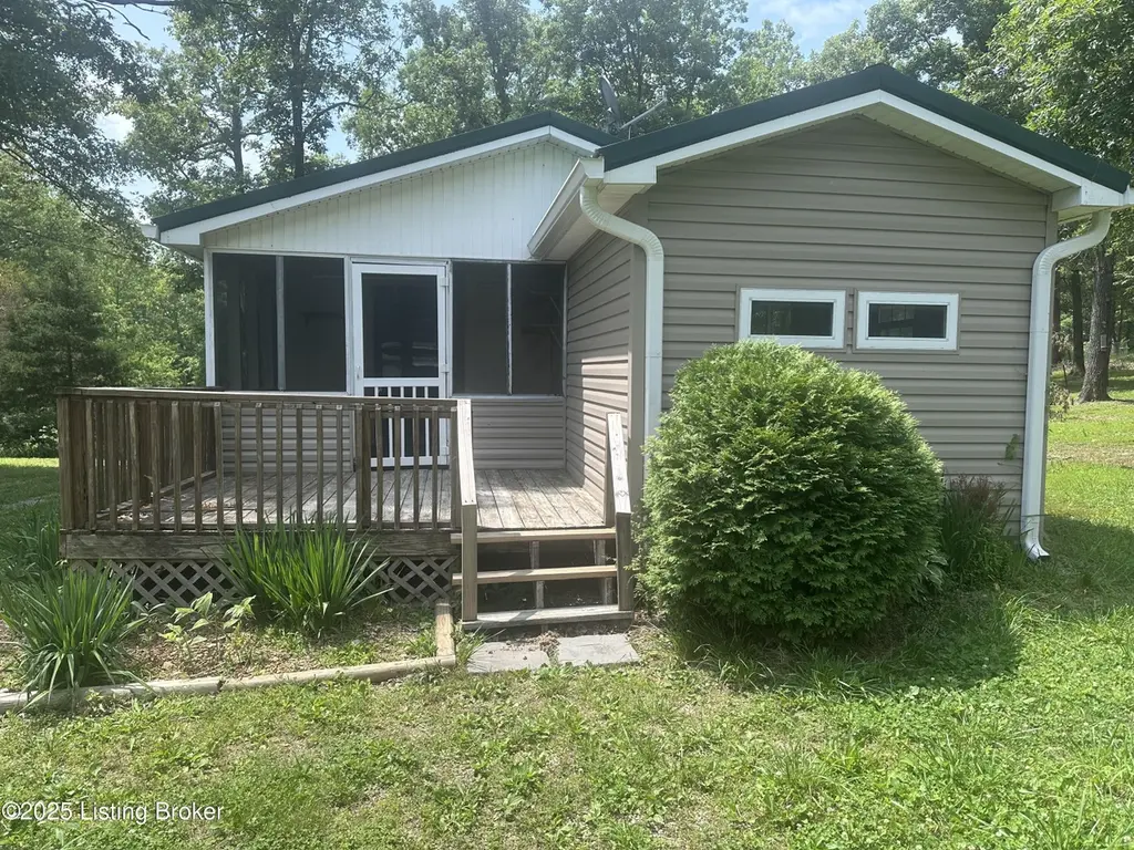 270 Foxwood Cir