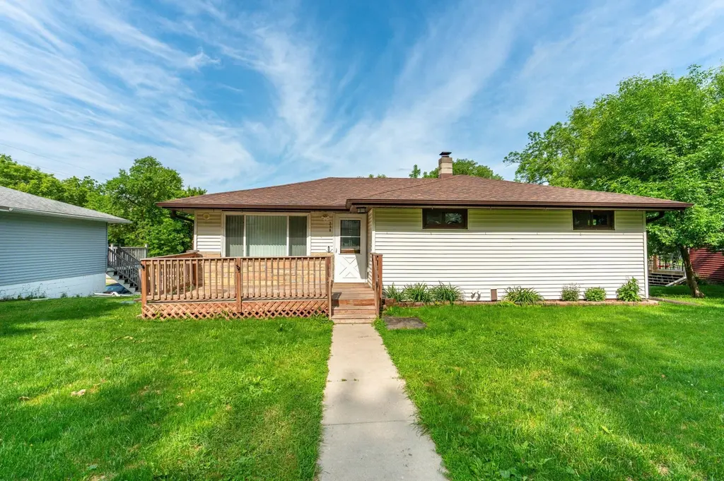 218 5th Ave SE