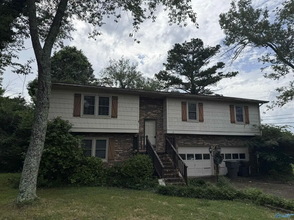 18 Sherwood Dr