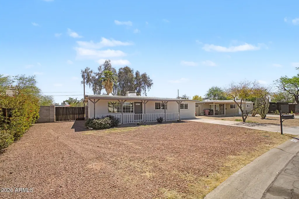 8027 E Coronado Rd