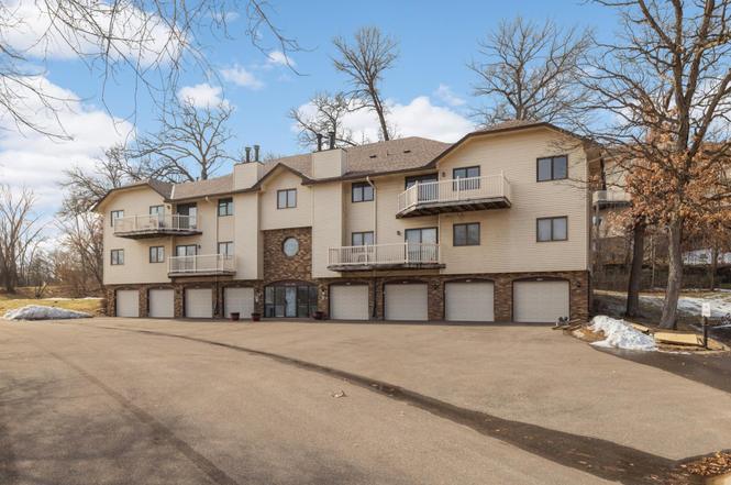 4185 Hilltop Pt