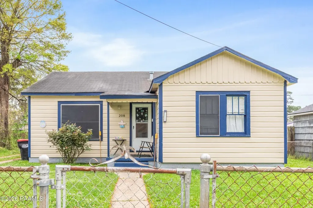 208 Randolph Dr