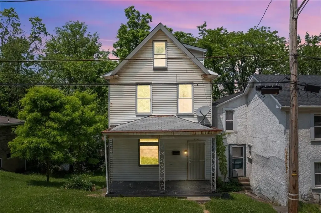 1567 Princeton Blvd