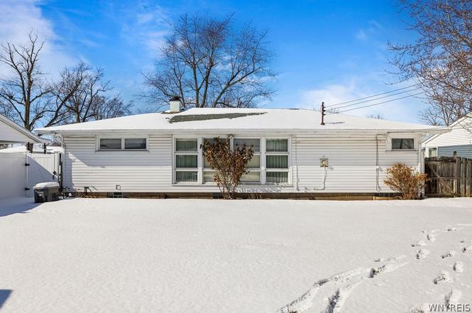 569 Woodstock Ave