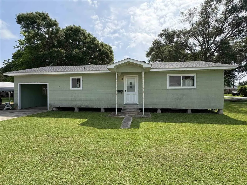 402 Schriever St