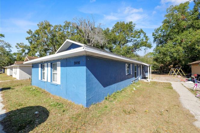 2493 Chestnut Woods Dr #2495