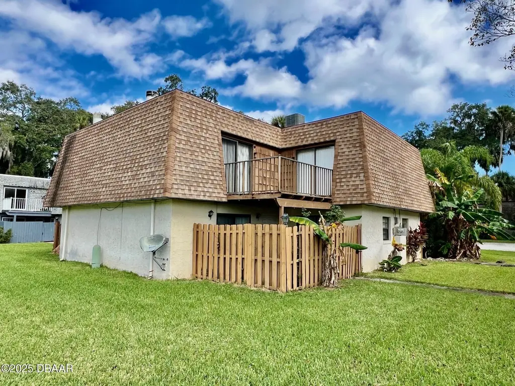 44 Springwood Sq