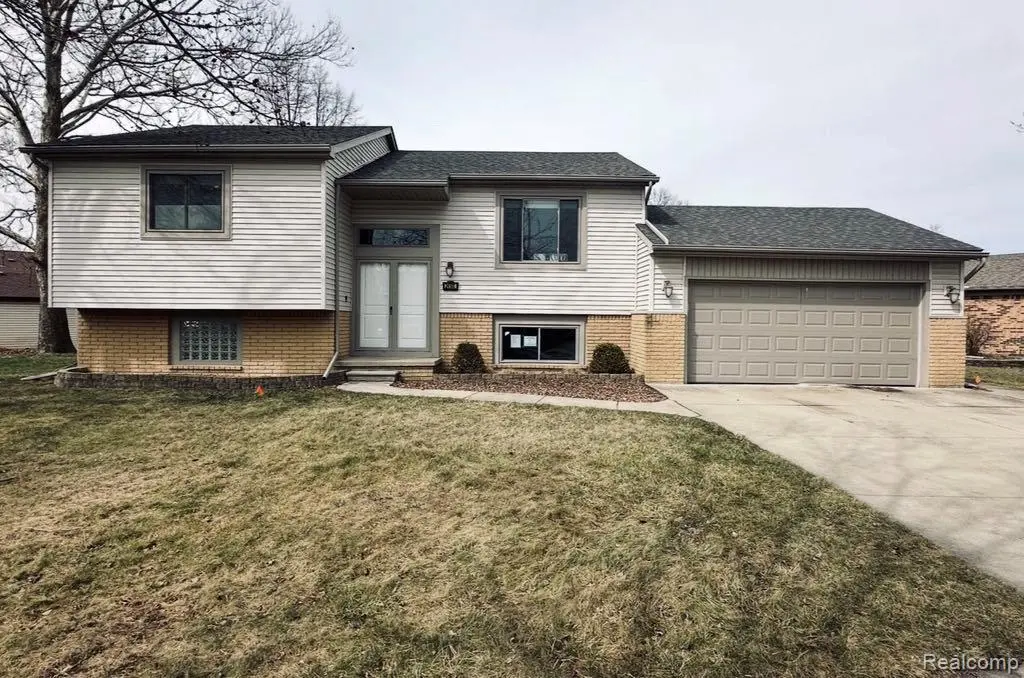 24500 Cornell Ave