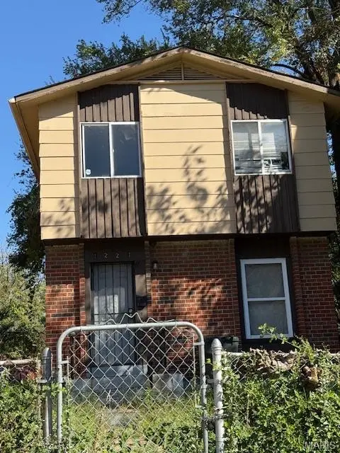 1219 Sullivan Ave