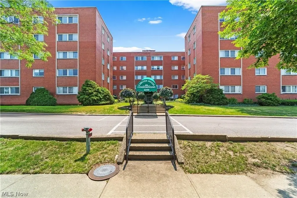 16100 Van Aken Blvd #308