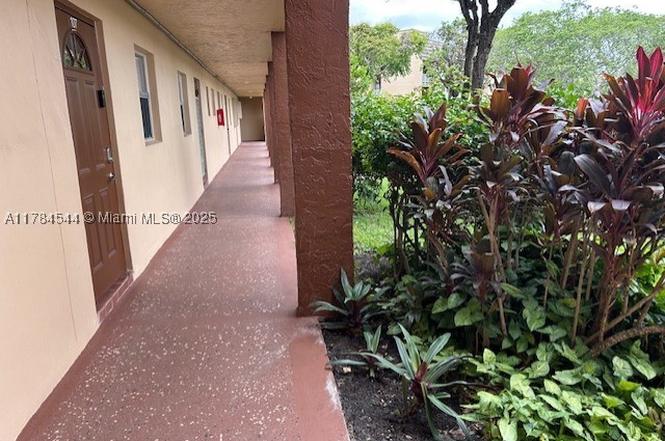 9350 Sunrise Lakes Blvd #109