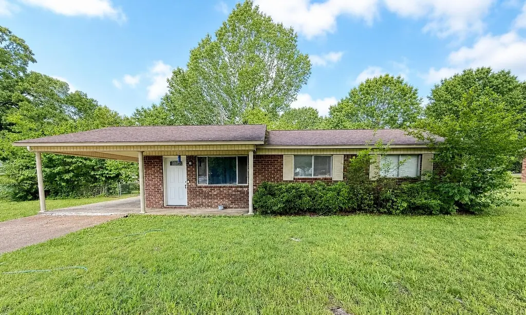 130 Bobbye Ln