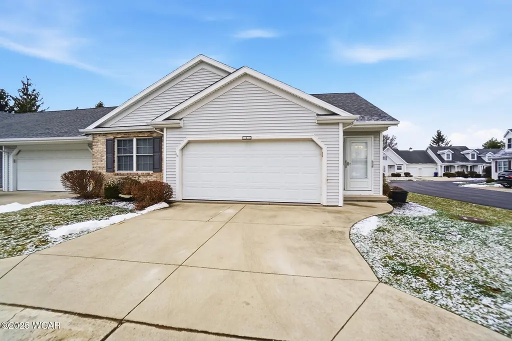 123 Eagles Point Pt W