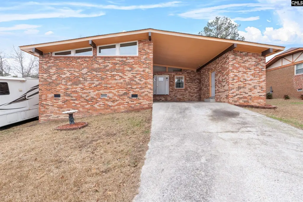 424 Folkstone Rd