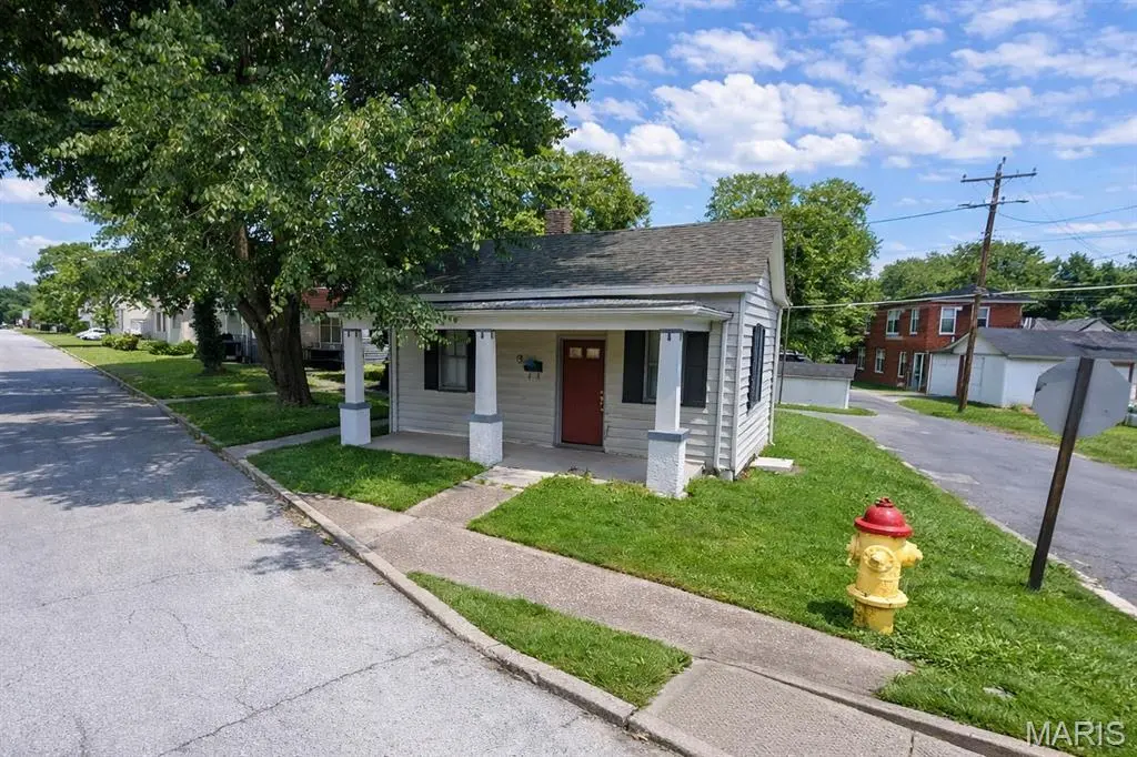 400 N 5th St