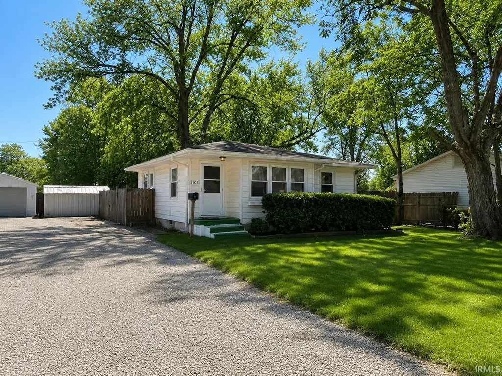 2559 Sweetser Ave