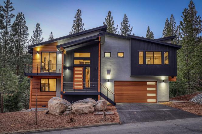 325 Woodridge Cir