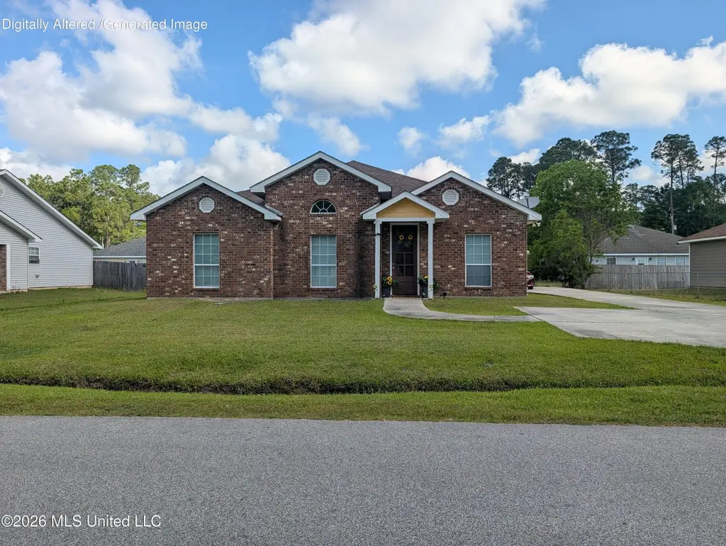 216 Dogwood St