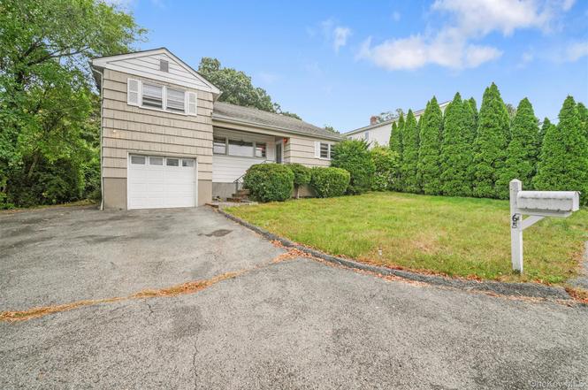 65 Westlake Dr