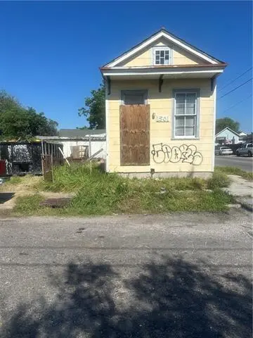 1501 Independence St