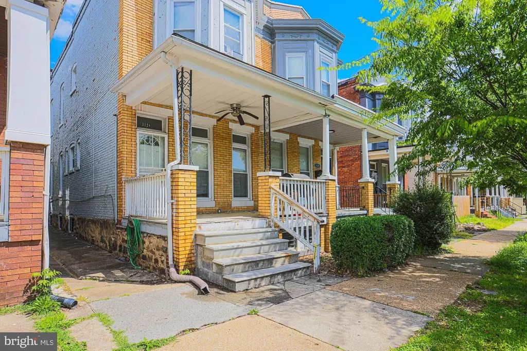 3128 Baker St