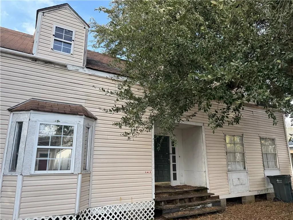 136 38 Cherokee St