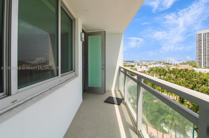 7135 Collins Ave #934