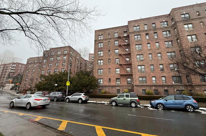 3015 Riverdale Ave Unit 5A