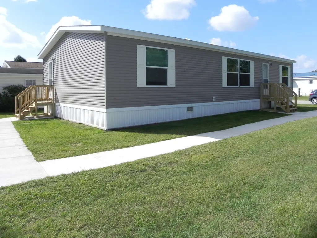 1241 Manistee River Rd #34
