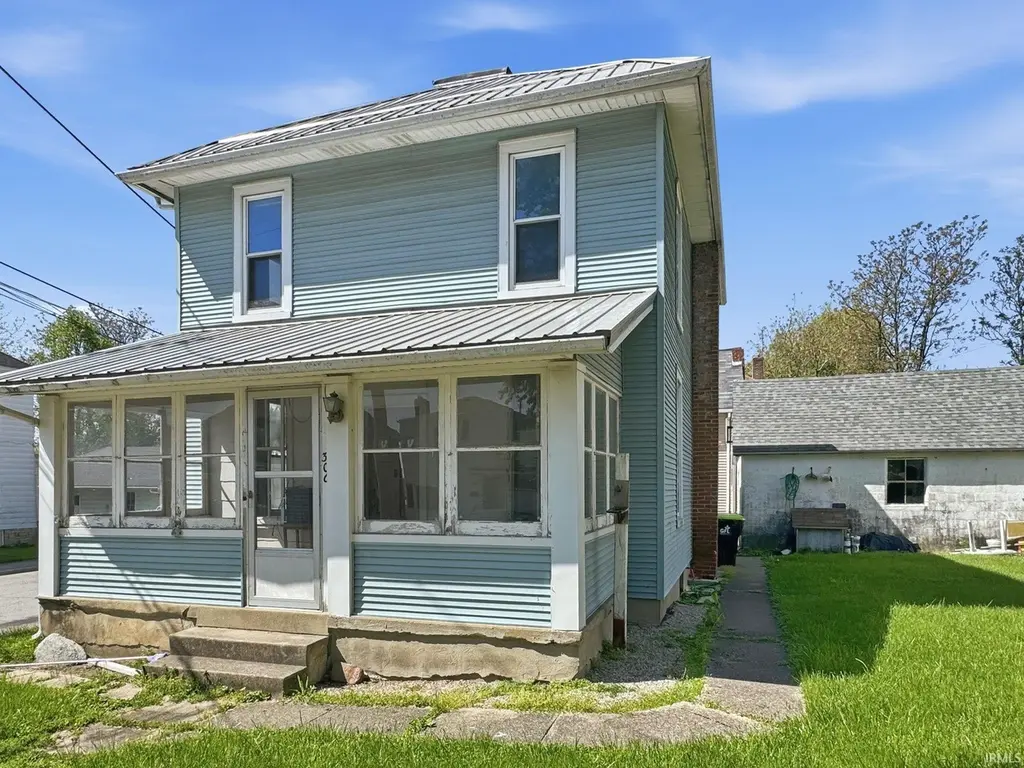 300 Oak St