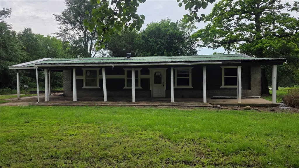 161 Hughes Rd