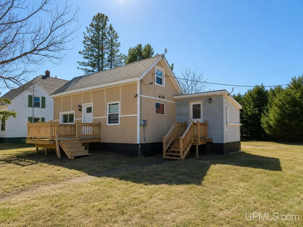 119 Hemlock St