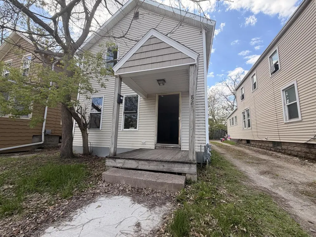 821 Cherry St