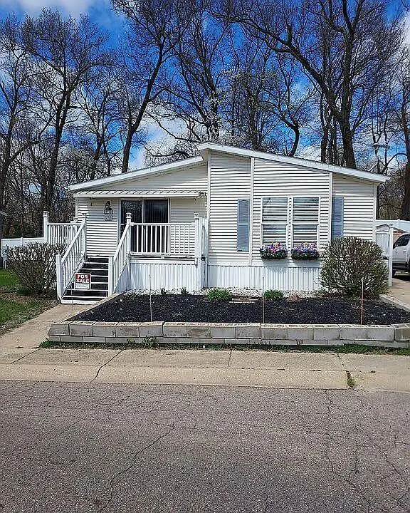 8962 Woodland Ave #238