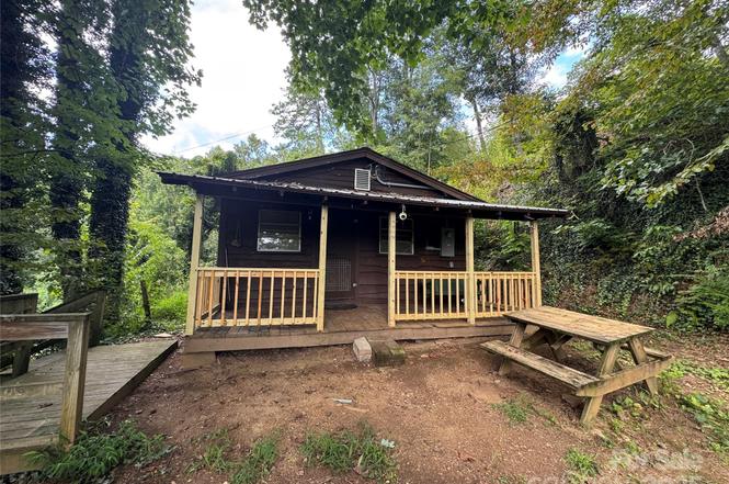 84 Pelohi Cove Rd