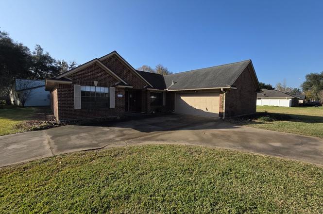 2571 Pinehurst Dr
