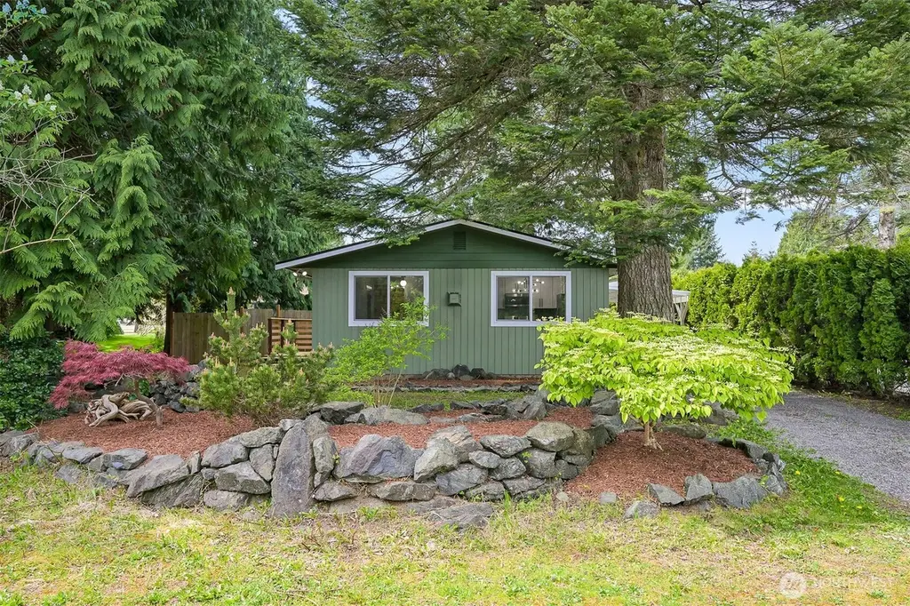 8257 Salish Ln