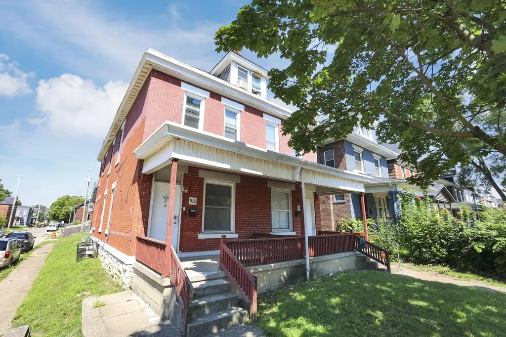 911 Linwood Ave Unit & 913