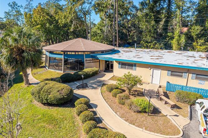 2811 SW Archer Rd Unit V187