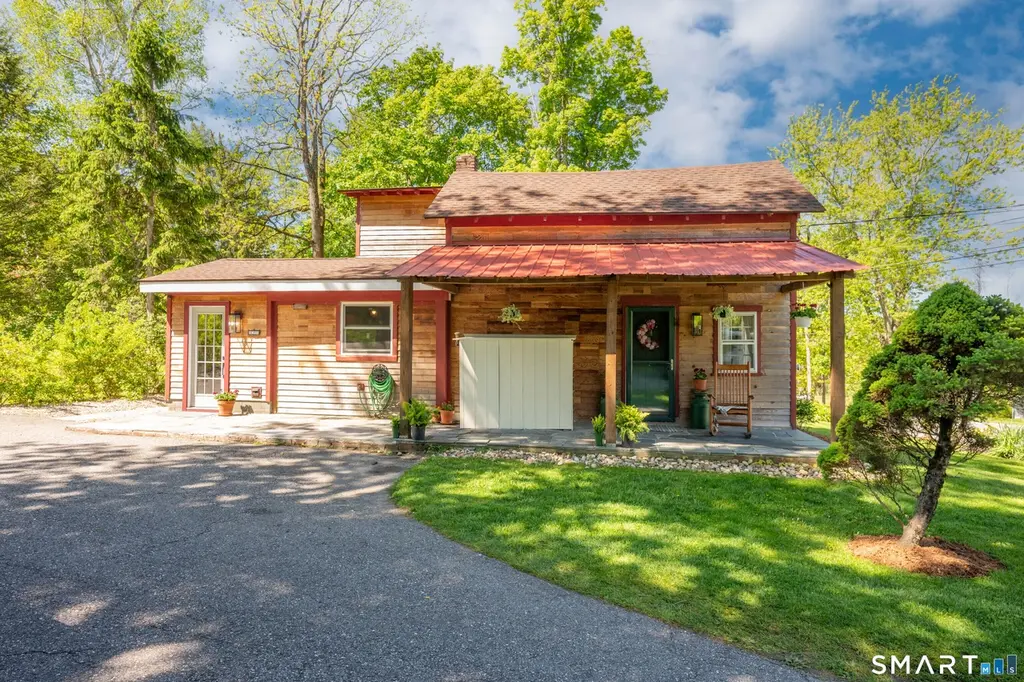 91 Amenia Rd
