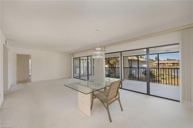 517 Lake Louise Cir #201