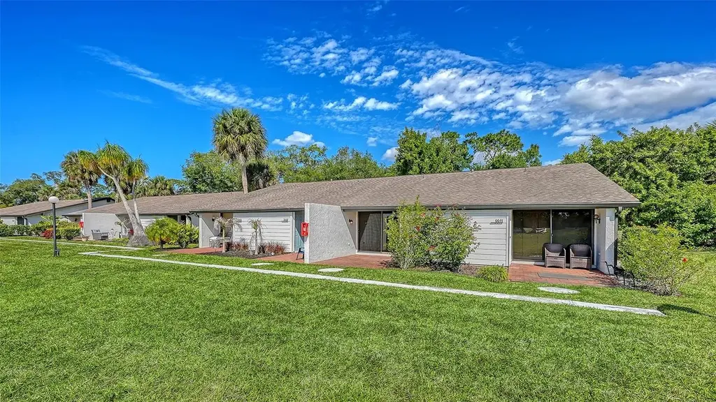 3569 Longmeadow #35