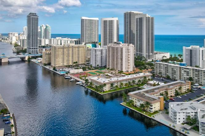 1891 S Ocean Dr #202