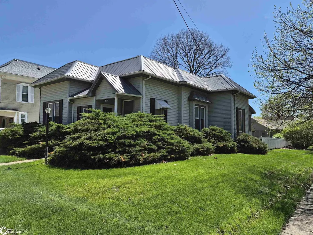 214 College Ave