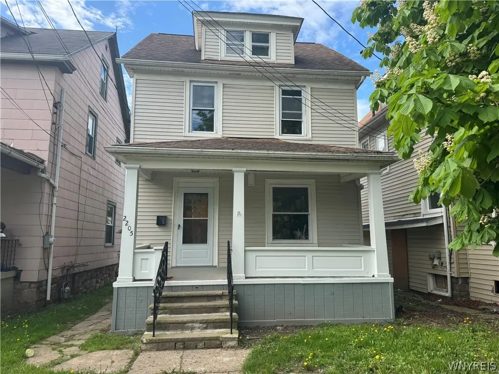 2205 La Salle Ave