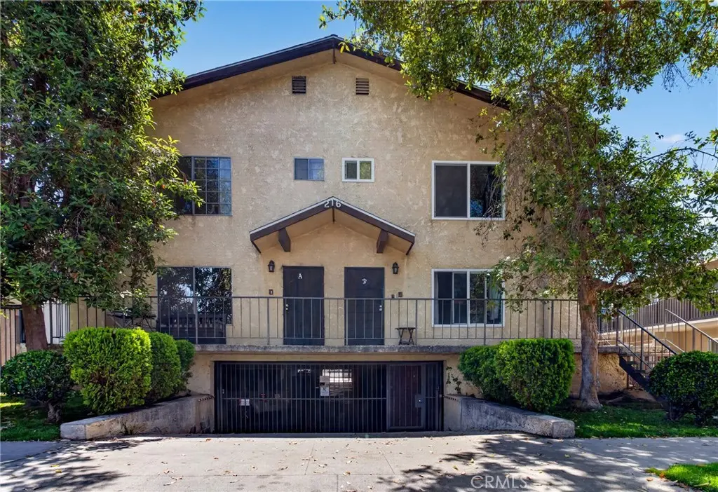 216 W Tujunga Unit A