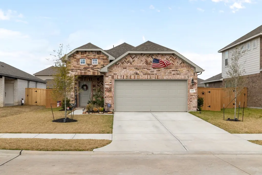 1217 Red Hills Dr