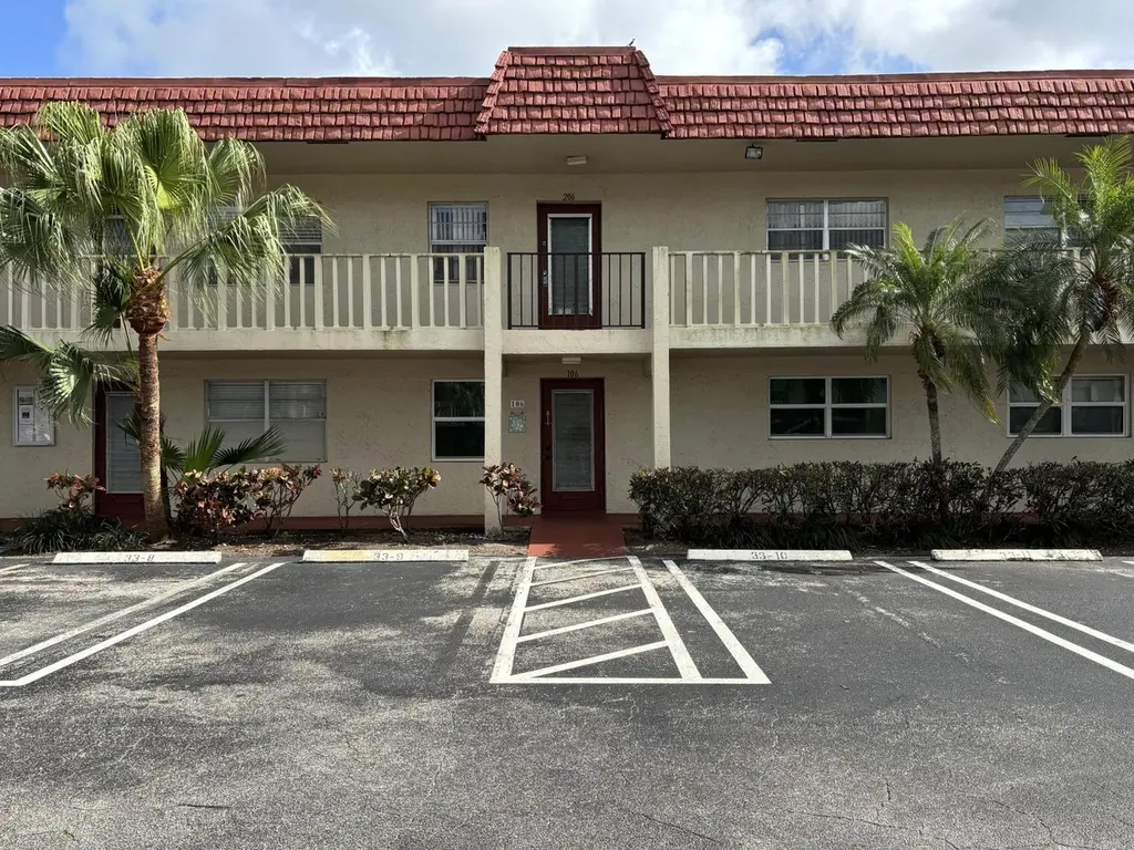 33 Abbey Ln #106